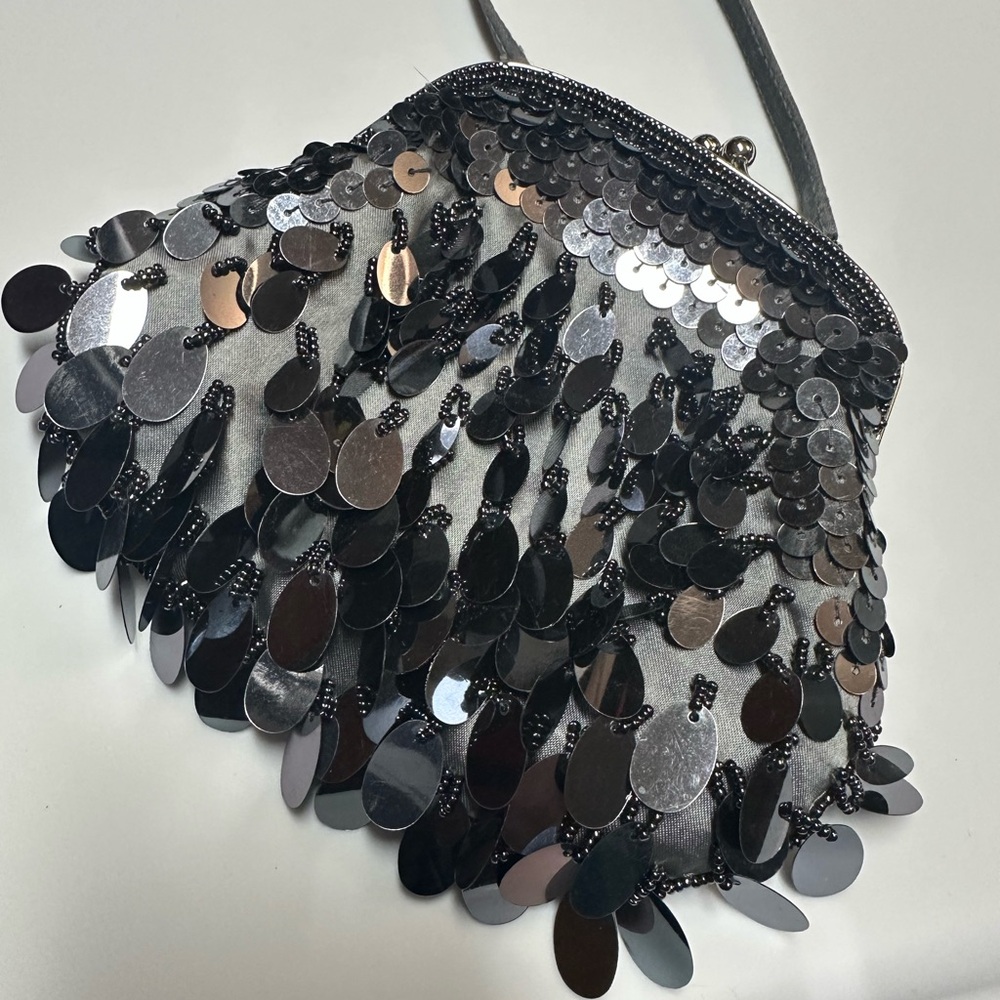 Formal Wedding Guest Evening bag EUC Silver Sequin Palettes NWOT - Picture 2 of 4